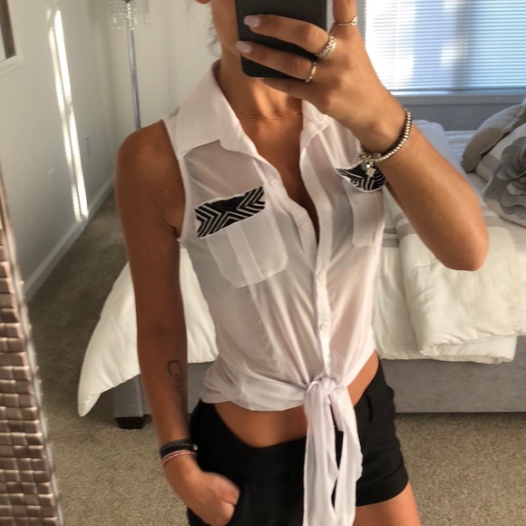 Bebe sheet sleeveless top - Picture 1 of 3